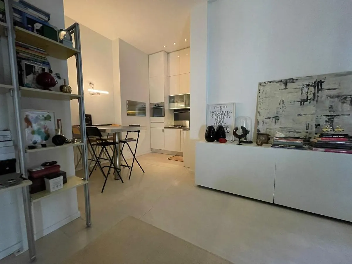 Nolo Square Apartment contacts